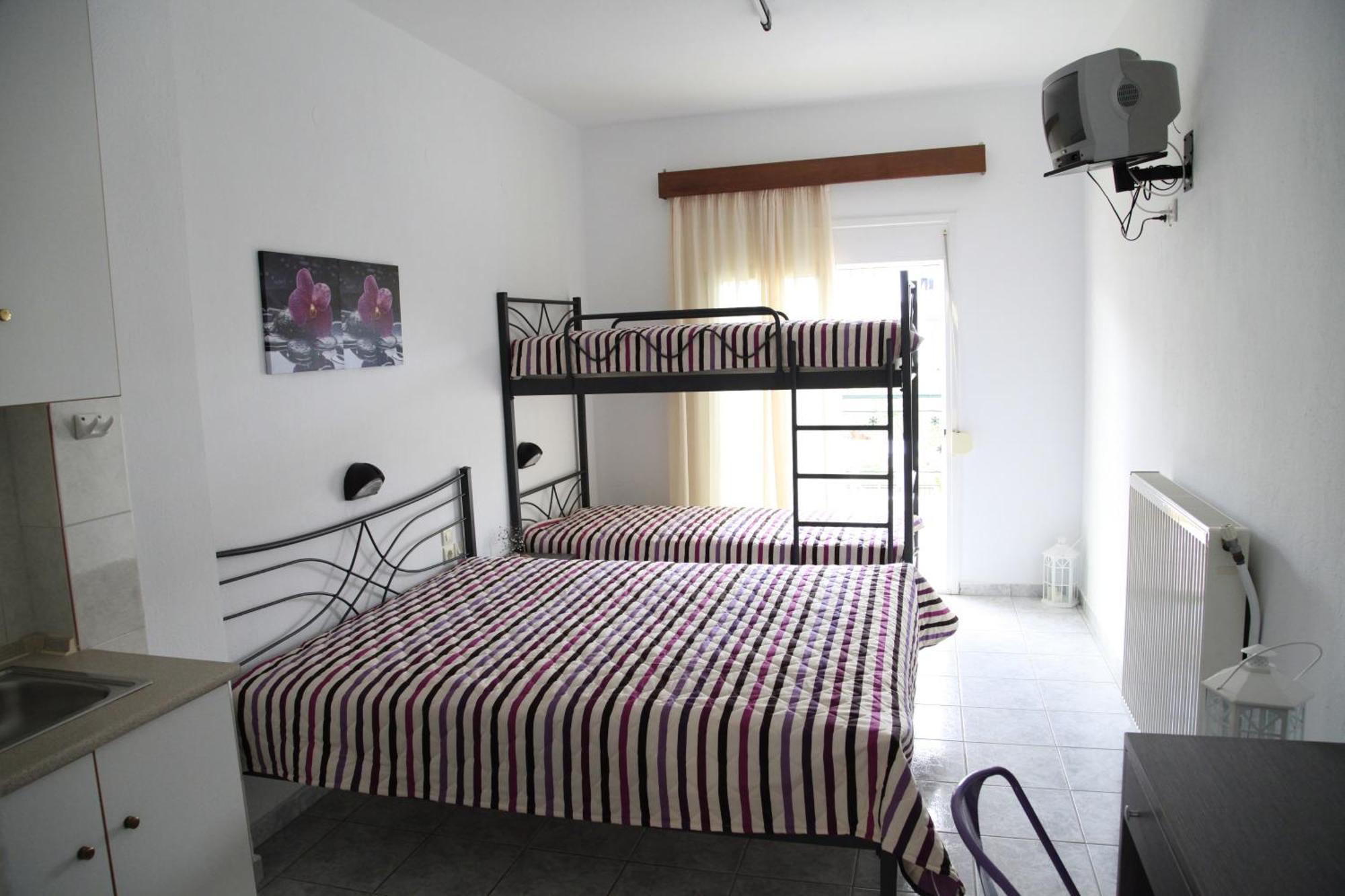 Vicky Rooms Paralia Dionysiou Exterior photo