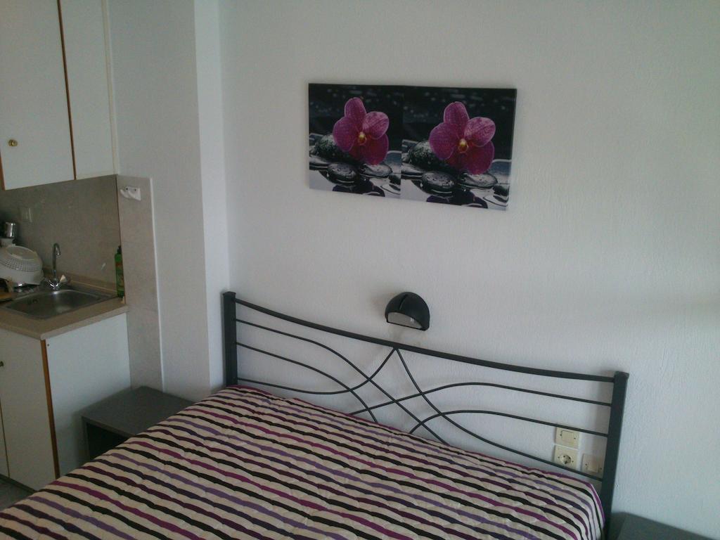 Vicky Rooms Paralia Dionysiou Room photo