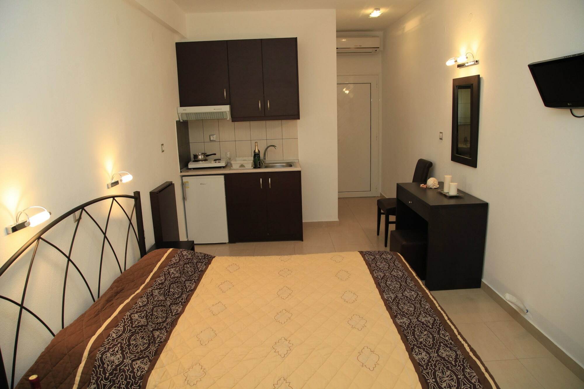 Vicky Rooms Paralia Dionysiou Exterior photo
