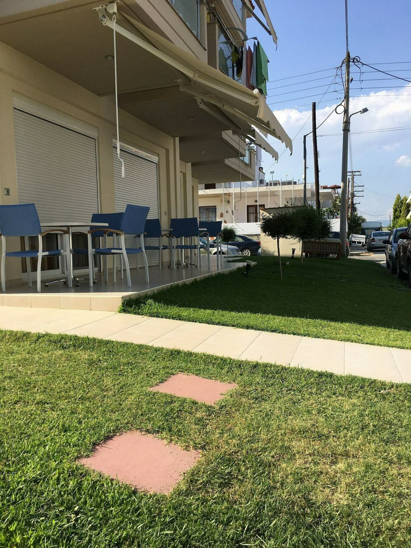 Vicky Rooms Paralia Dionysiou Exterior photo