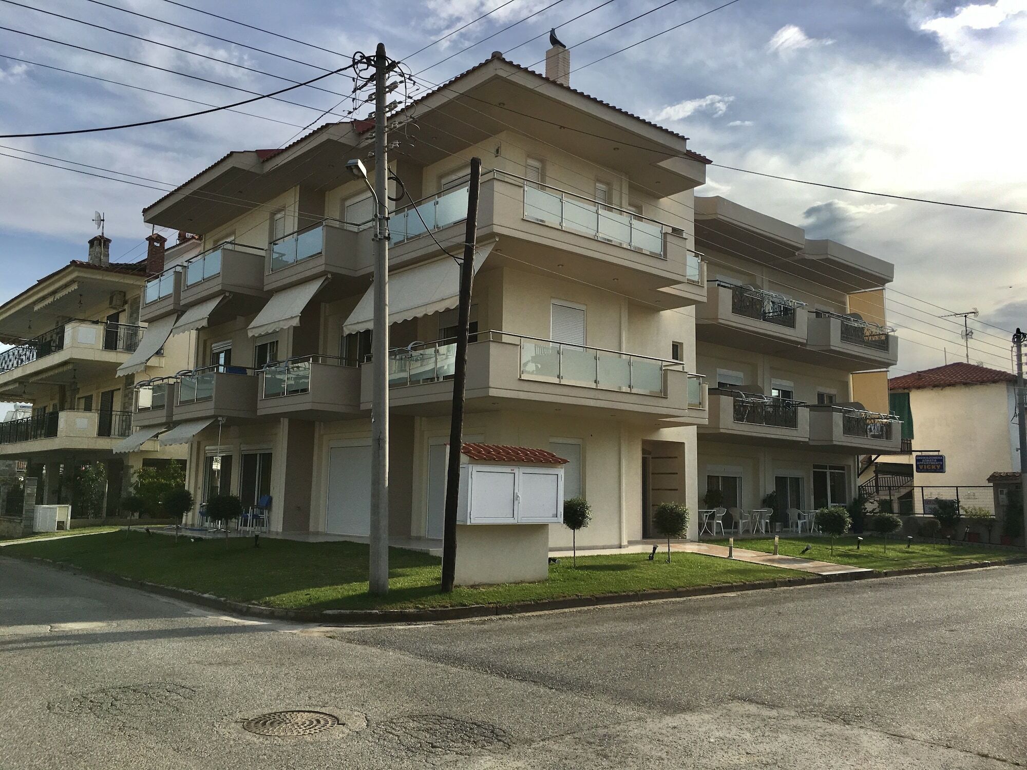 Vicky Rooms Paralia Dionysiou Exterior photo