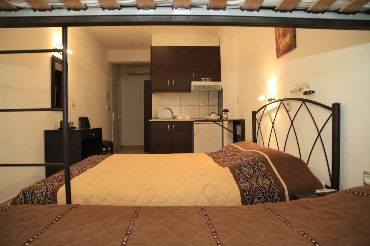 Vicky Rooms Paralia Dionysiou Exterior photo
