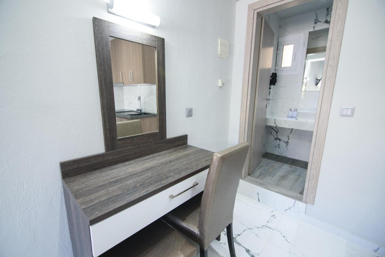 Vicky Rooms Paralia Dionysiou Exterior photo